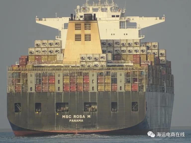 MSC旗下一艘14,000TEU级超大型集装箱船，与码头发生严重碰撞！！